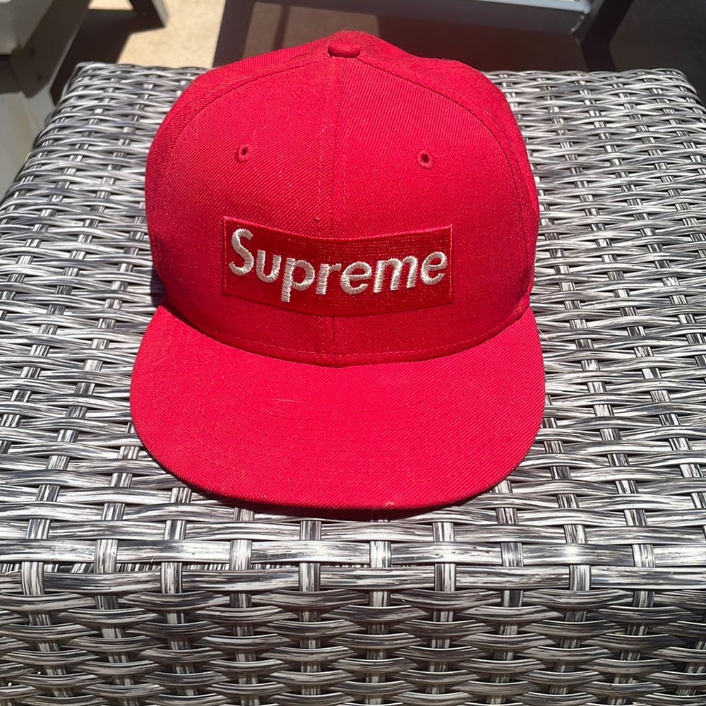 Supreme World Famous New Era Box Logo. 100% Authentic.